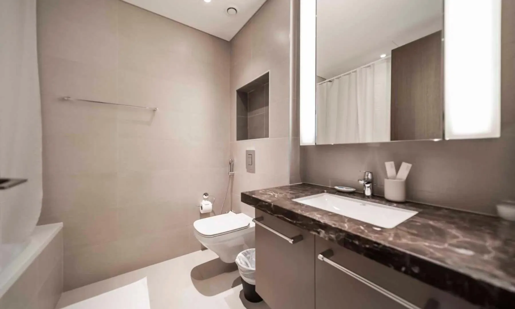 Downtown Dubai Luxury 1 Bedroom In Blvd Heights T1 Apartment